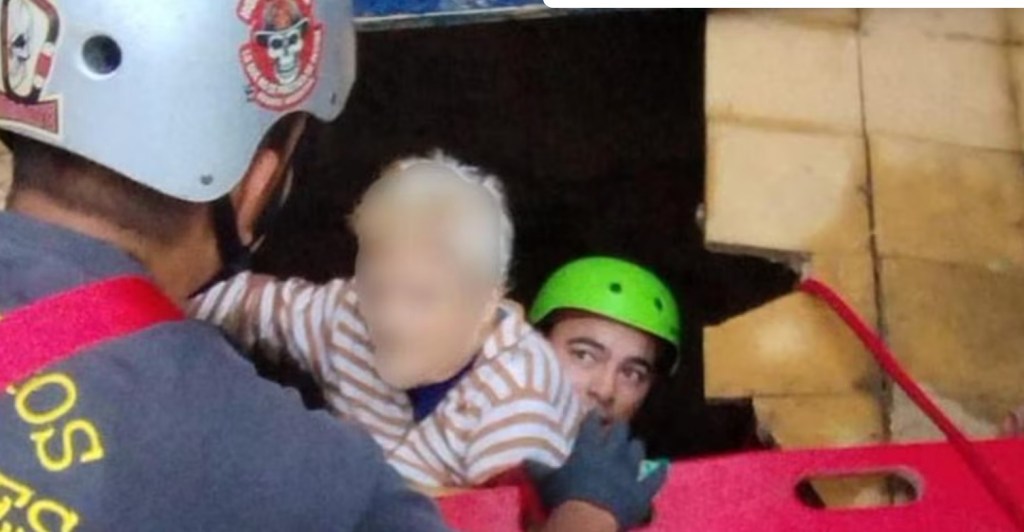 Un heroico operativo de salvamento permitió rescatar a una mujer de 86&nbsp;años